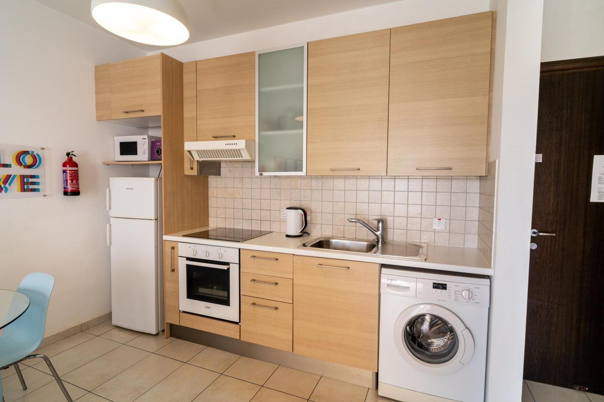 Blue Dawn Center Flat Apartment Larnaca Exterior photo